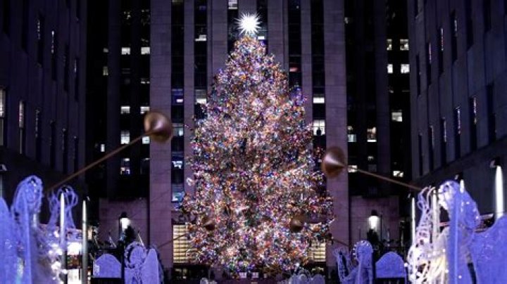 Australians plan to spend $1000 on Christmas presents 2023